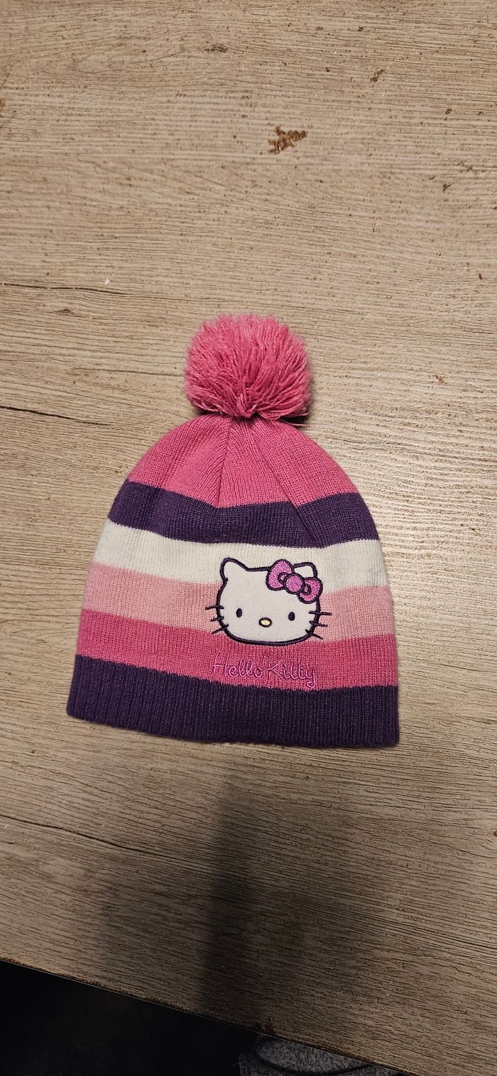 Bonnet rose/mauve/blanc Hello Kitty, taille 54 - photo numéro 2