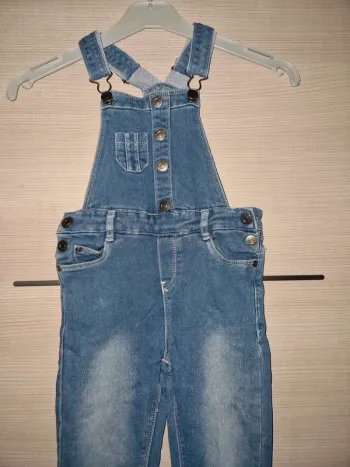 Salopette taille 7 ans