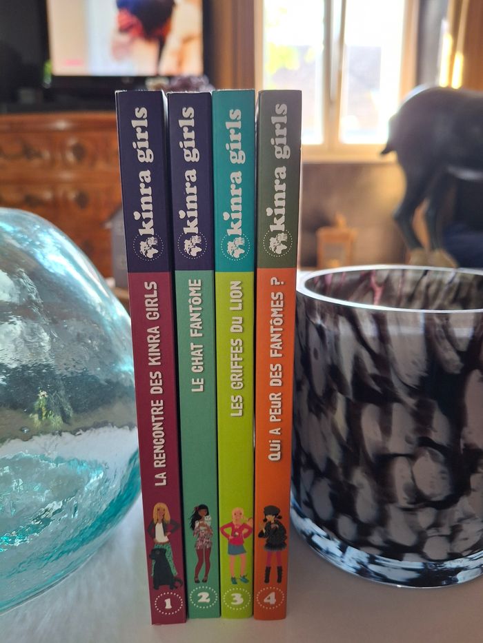 Lot des 4 tomes Kinra girls - photo numéro 2