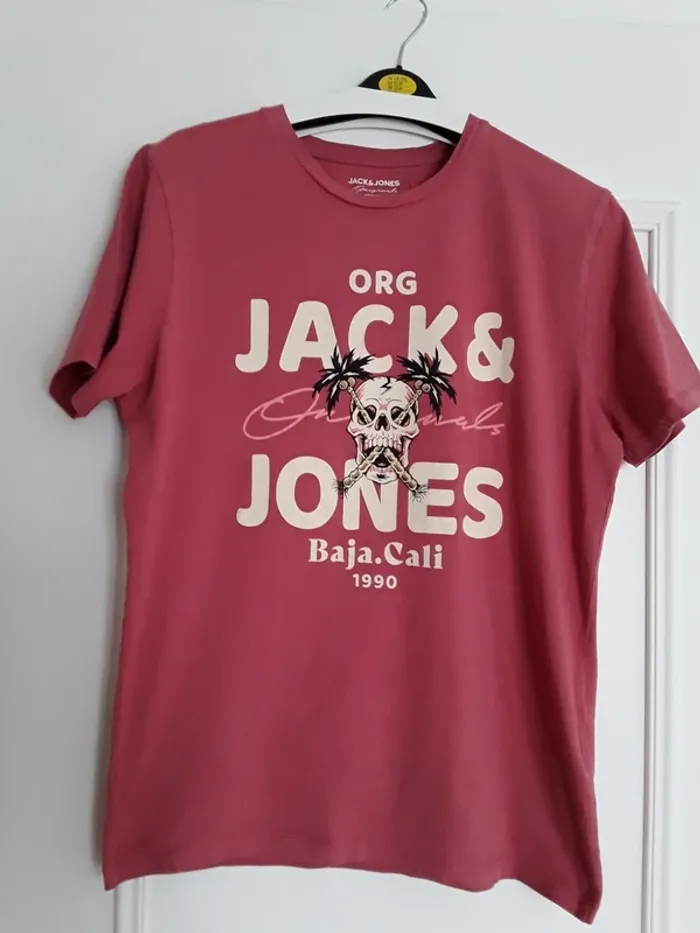 Tee shirt