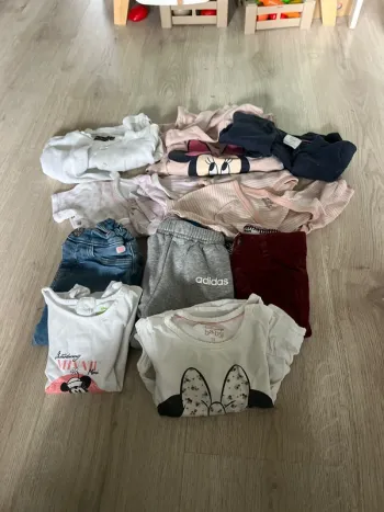 Lot de vêtements 9-12 mois