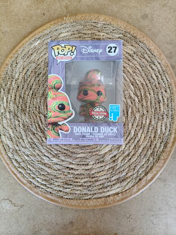 27 Donald Duck 