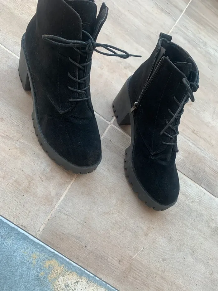 Bottines noires - photo numéro 2