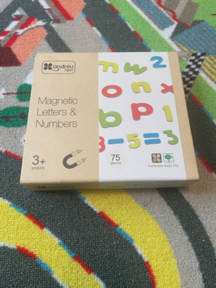 Lettres et chiffres magnétiques