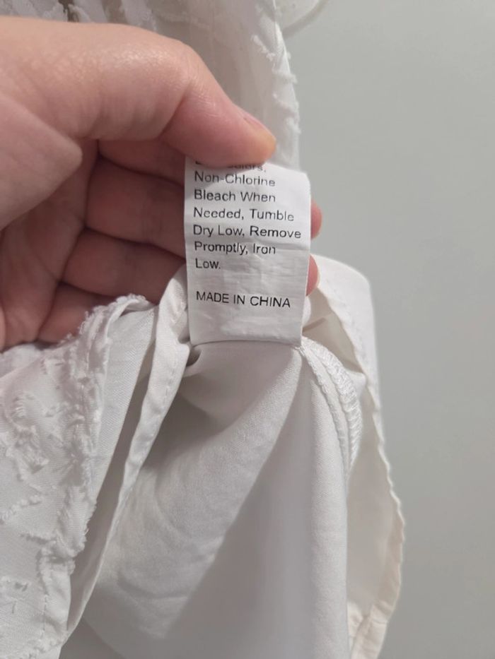 T-shirt blanc avec broderie transparente - photo numéro 3