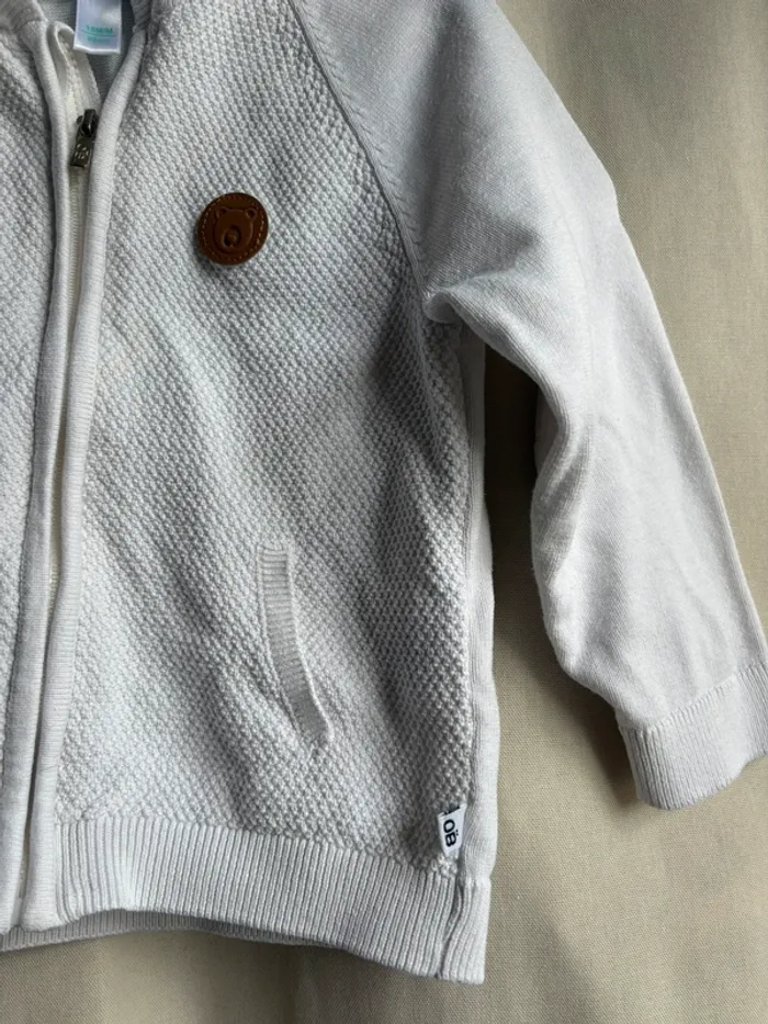 Veste à capuche 18 mois - photo numéro 3