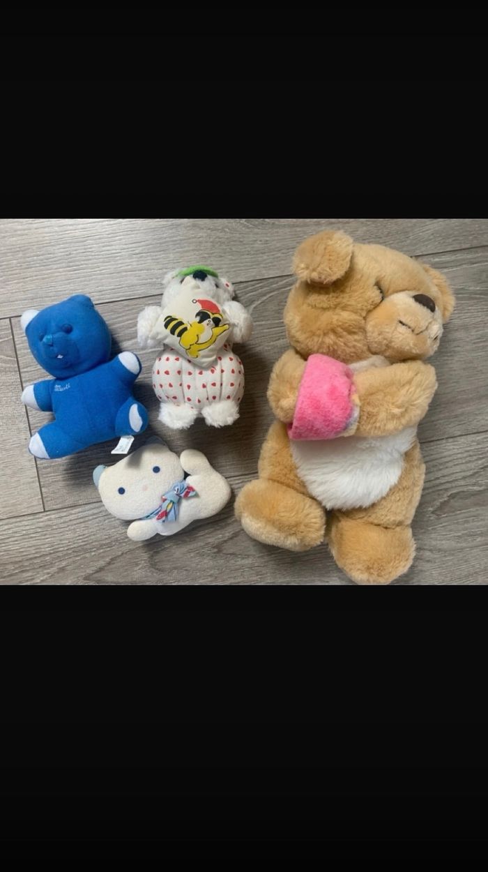 Lot peluches et jouets bébés - photo numéro 2