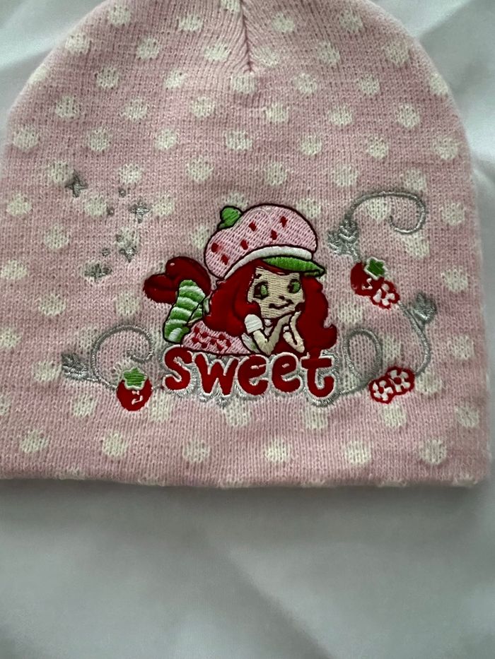 Bonnet charlotte aux fraises - photo numéro 2