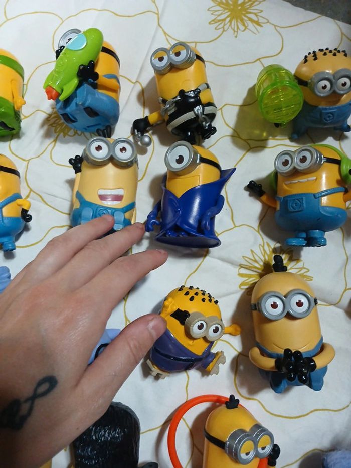 Gros de lot de minions Mcdo - photo numéro 4