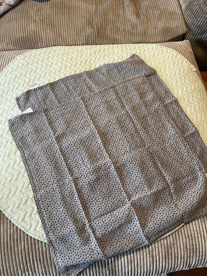 2 langes Done by Deer gris à pois