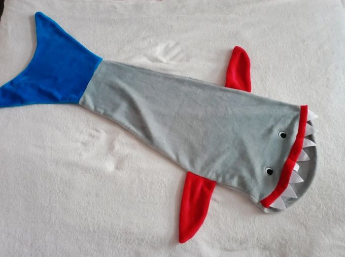 Sac de couchage requin - photo numéro 2