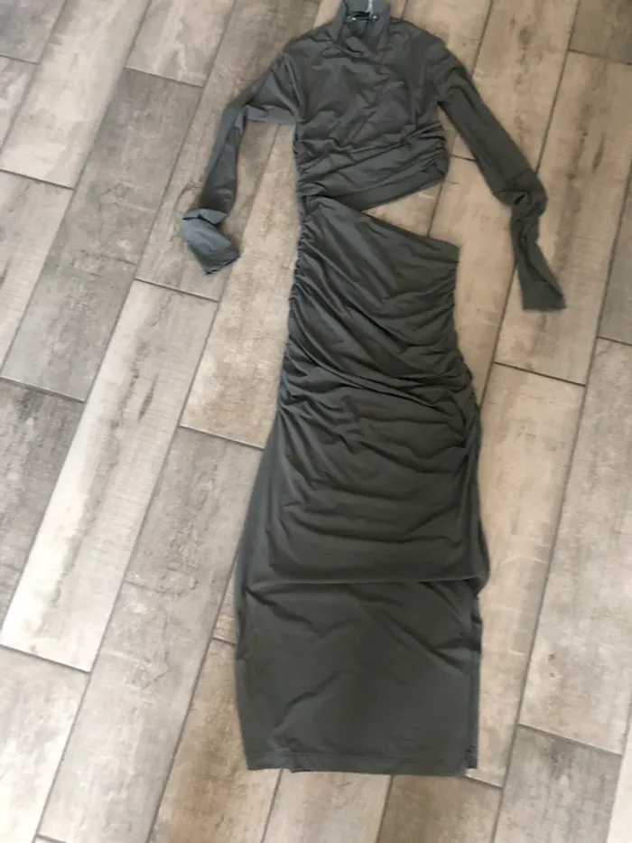 Robe longue Zara TBE Taille S - photo numéro 4