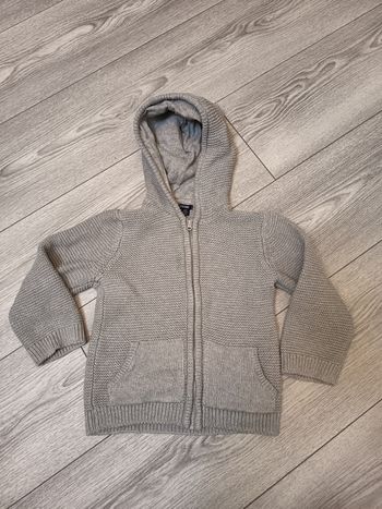 Gilet à capuche taille 3 ans