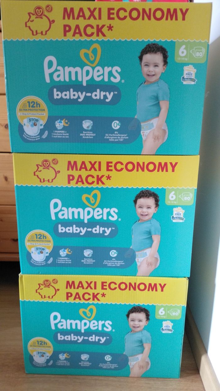 Lot de 3 cartons de couches Pampers taille 6