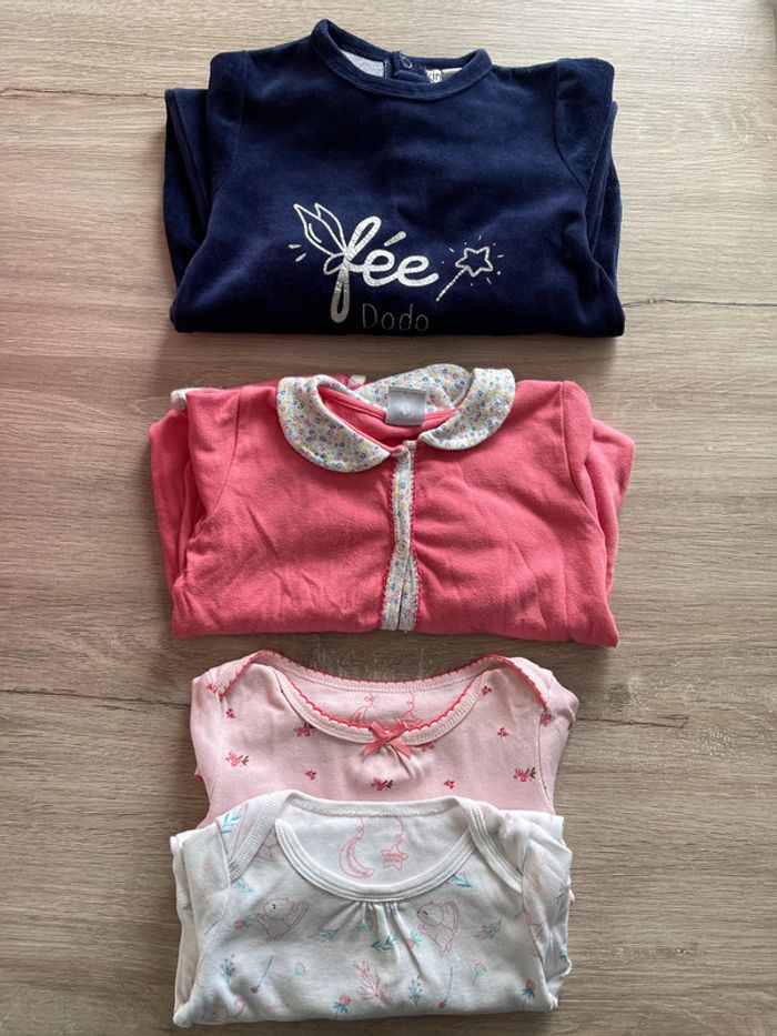 Lot body et pyjama fille 18 mois