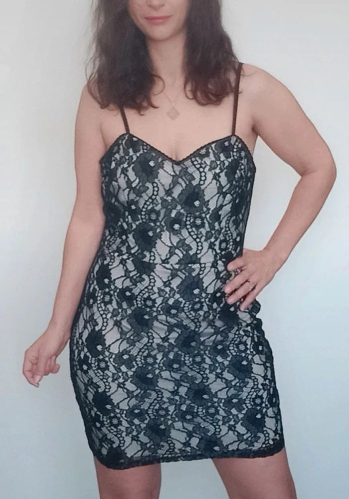 Robe de soirée dentelle taille 42 - photo numéro 7
