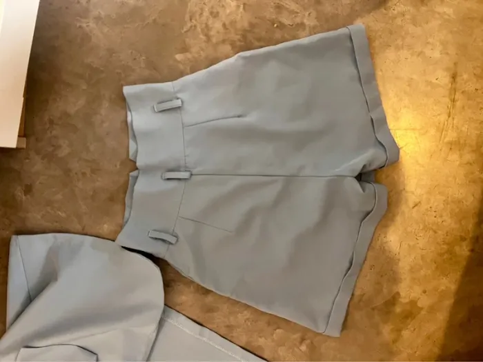 Ensemble bleu clair tailleur short - photo numéro 6