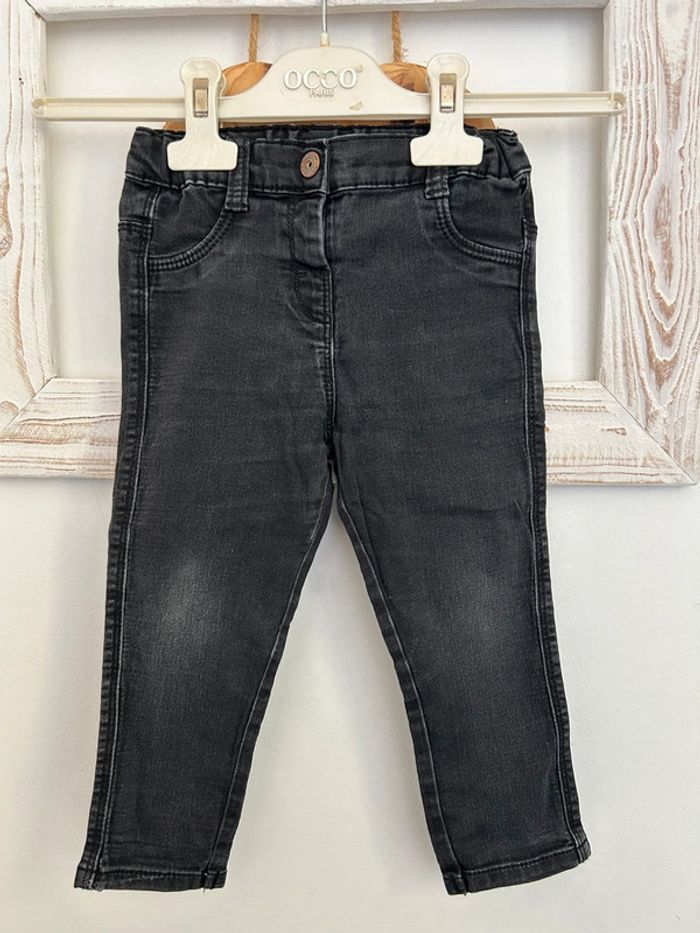 Lot de deux jeans fille taille 24 mois - photo numéro 2