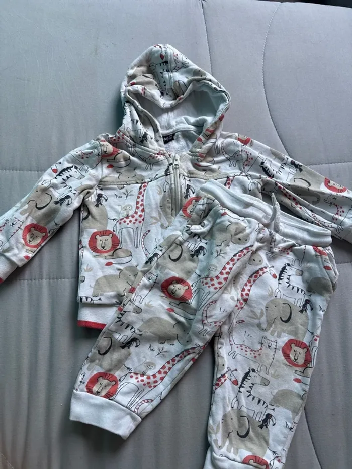 Ensemble jogging + gilet 2 ans