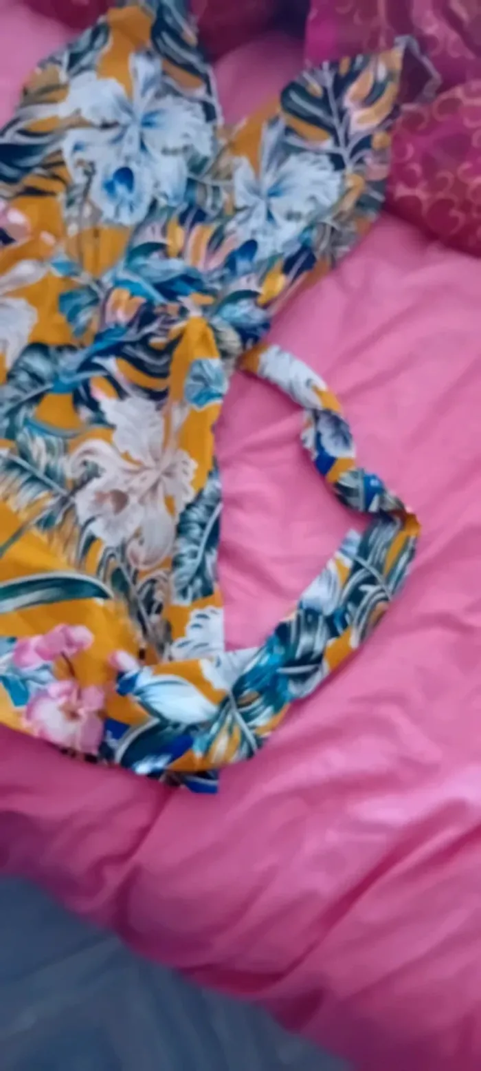 Très joli combshort à bretelles 12 ans shein - photo numéro 5
