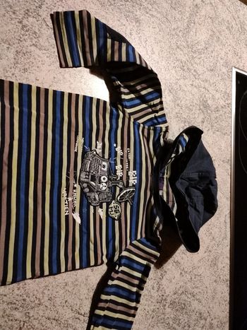 Pull dessin et lignes