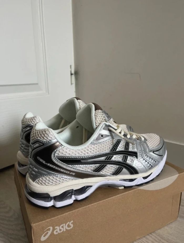 Asics Gel Kayano 14 Taille 39.5 - photo numéro 2