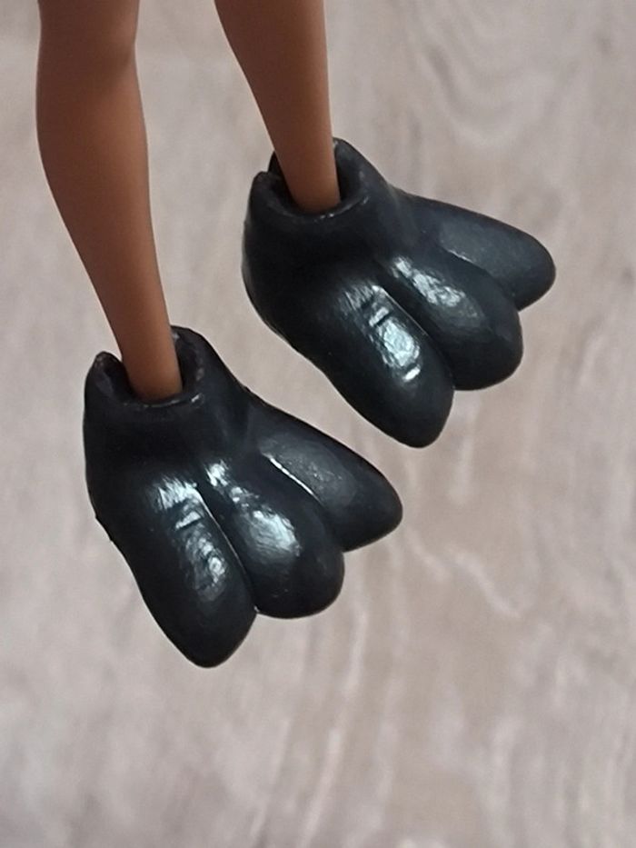 Mattel barbie 2 chaussures pied oiseau Cutie reveal chouette