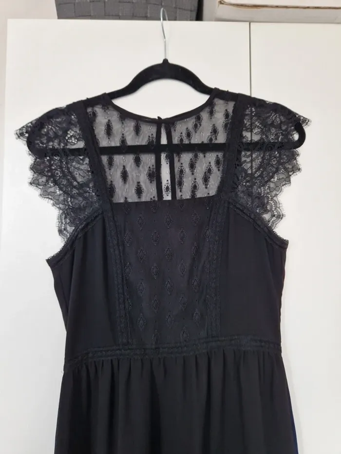 Robe noire h&m femme taille 34 - photo numéro 3