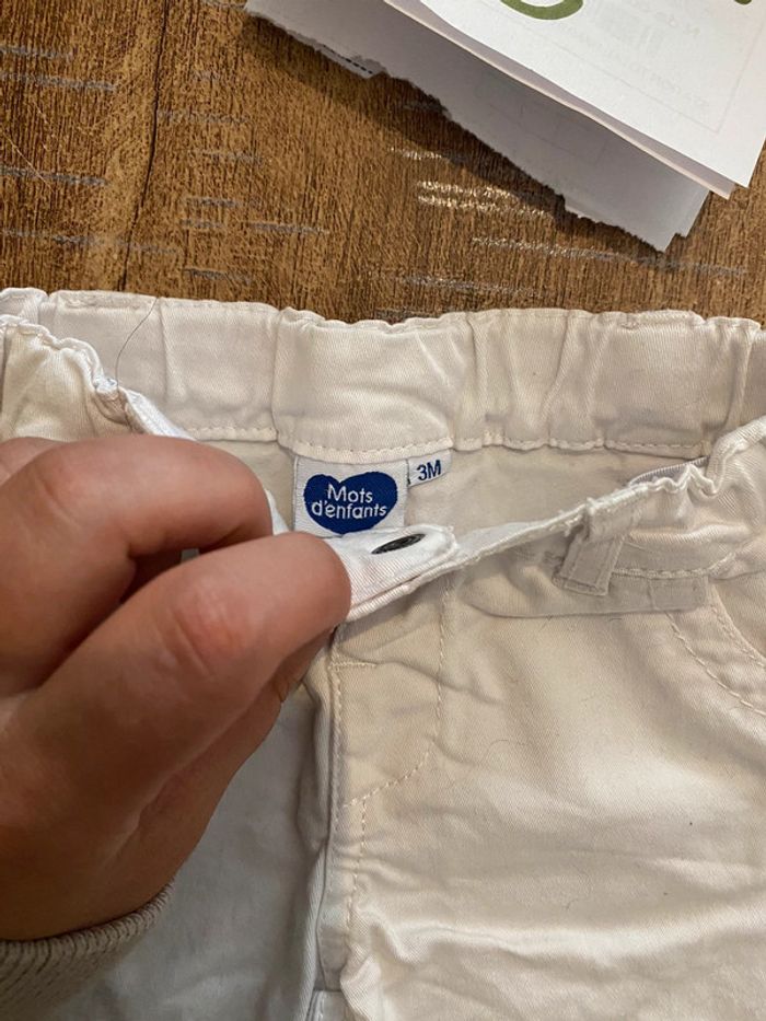 Short blanc  élastique taille 3 mois mots d’enfants - photo numéro 2