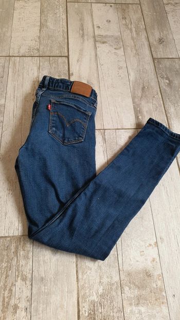 Jean levi's 711 skinny w28 l32 taille 36