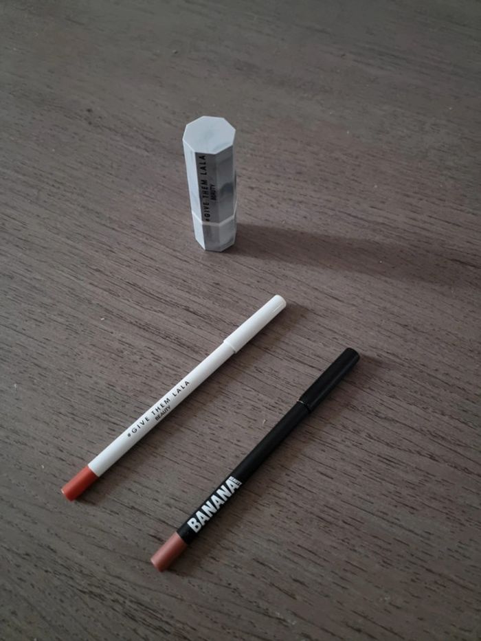 Rouge a levre + contour levre