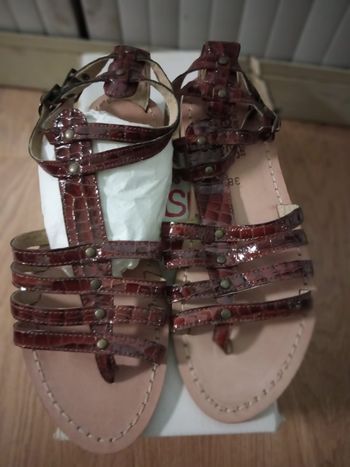 Sandales le temps des cerises taille 39 authentique neuf 