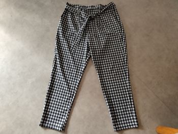 Pantalon a carreaux noir et blanc Kiabi  t46