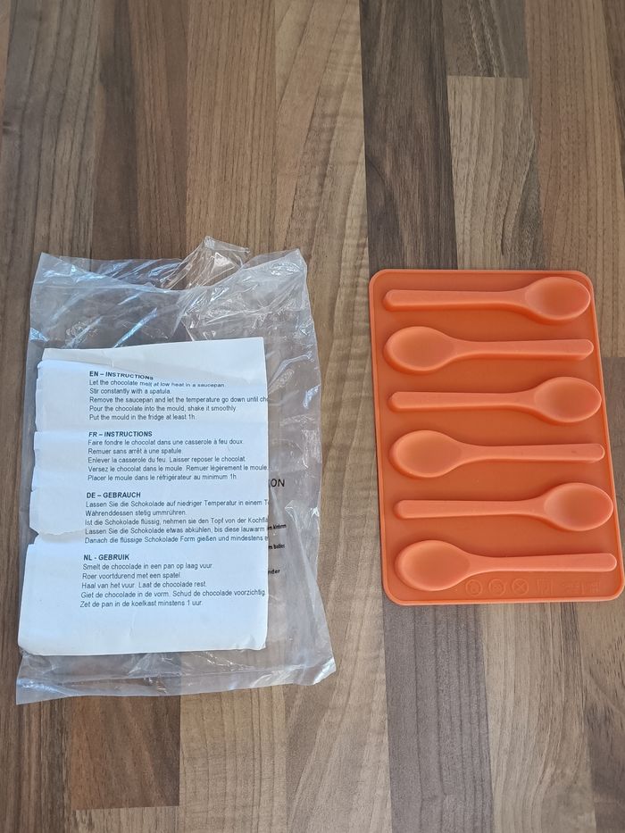 Moule silicone orange neuf pour chocolat - photo numéro 2