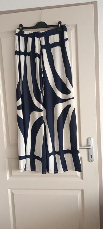 Pantalon femme neuf.