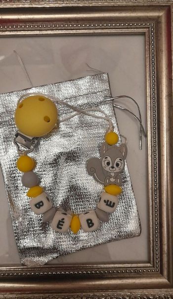 Attache tétine personnalisé