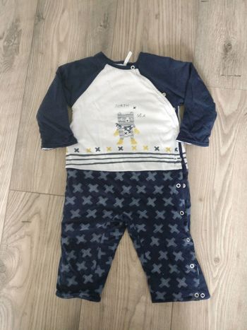 Combinaison 3 pommes taille 3/6 mois