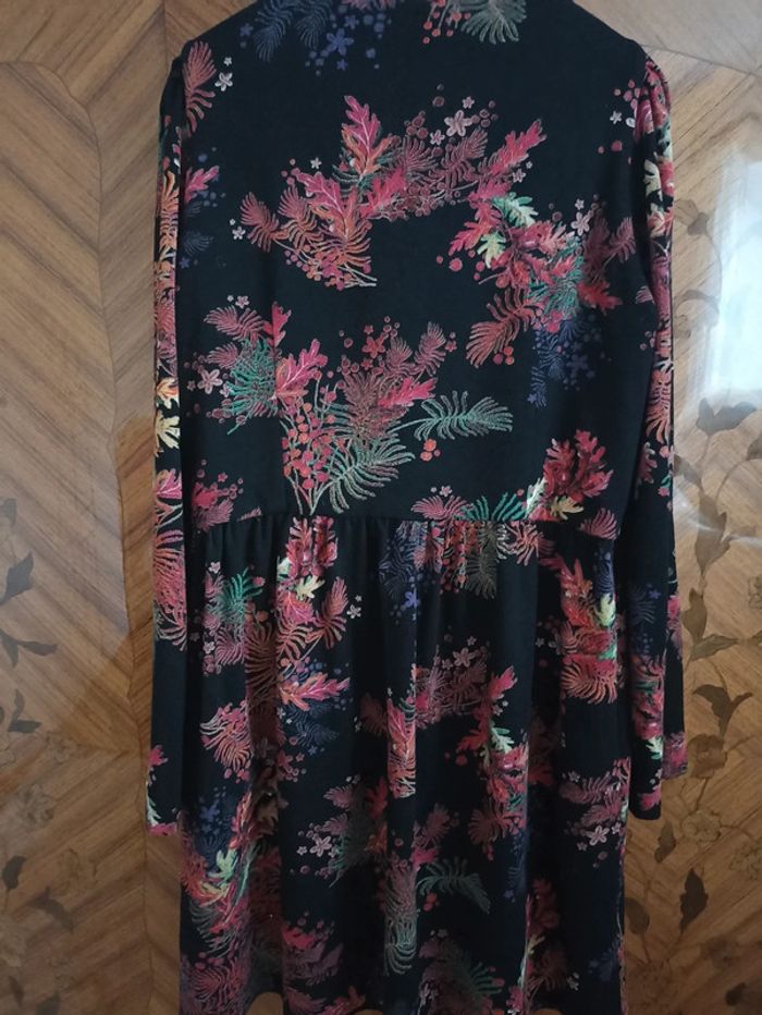 Très belle robe DDP neuve - photo numéro 4