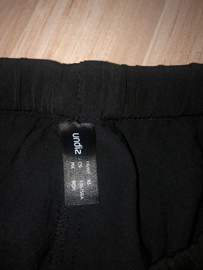 short undiz en satin ouvert sur les côtés - photo numéro 5