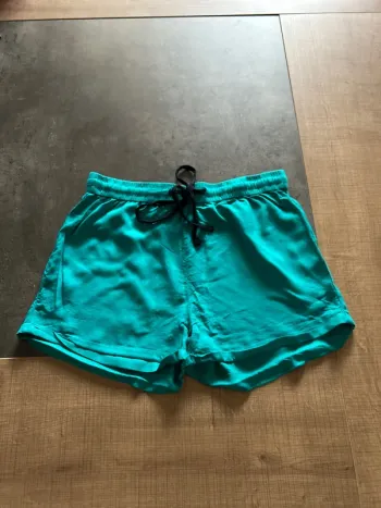 Short léger femme, taille 38/40