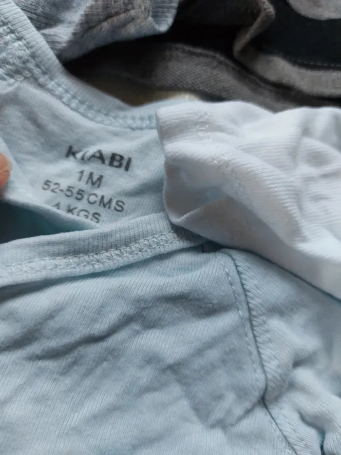 Lot de 6 articles vêtements bébé 1 mois - photo numéro 8