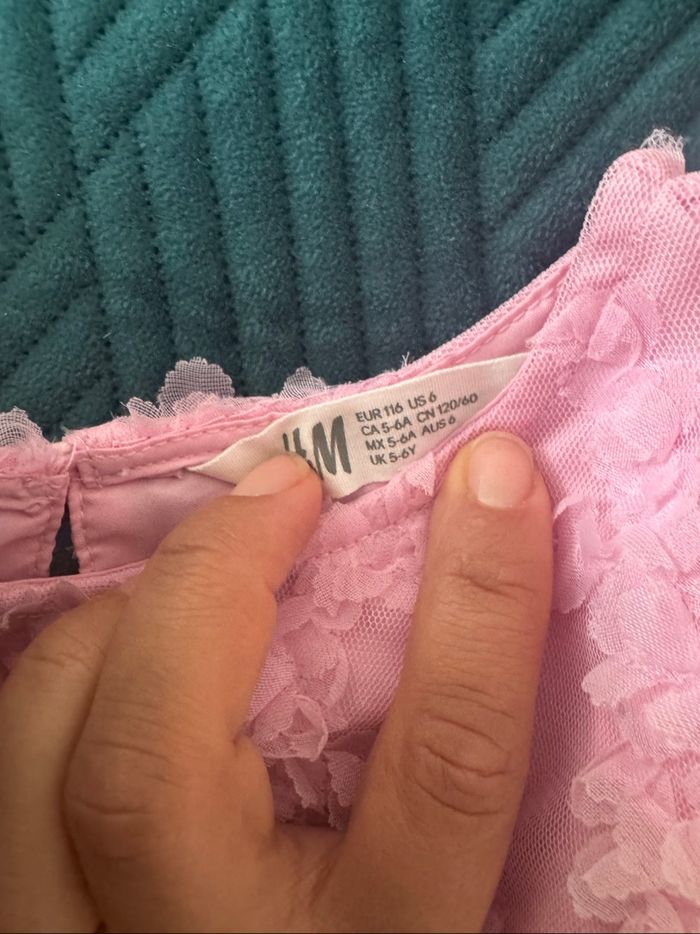 Robe en tulle rose - photo numéro 2