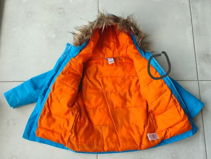 Blouson chaud et imperméable, excellent état - taille 4-5 ans - photo numéro 4