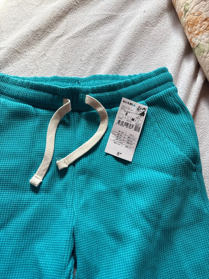Lot de 2 shorts neufs avec étiquette taille 8 ans - photo numéro 3