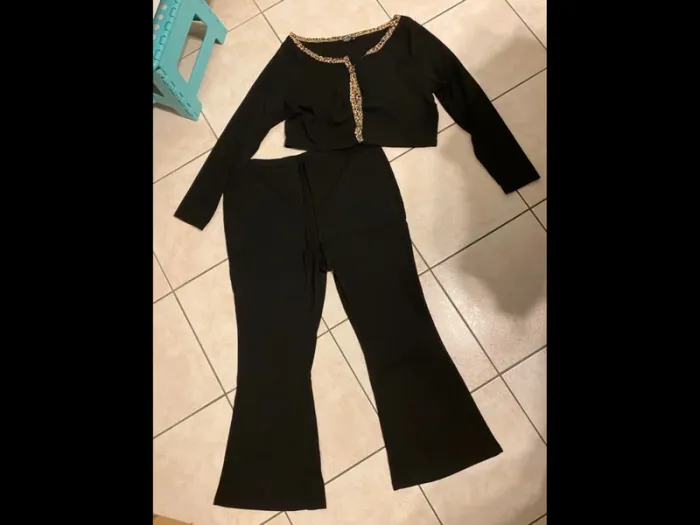 superbe ensemble noir léopard haut plus bas évasé taille 2xl = 48 neuf sheinside