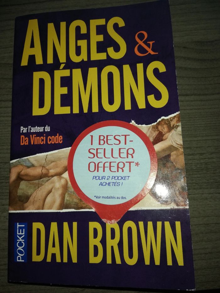 Livre "anges et démons" Dan Brown