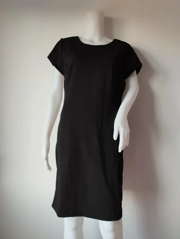 Robe épaisse avec liseré argenté Voodoo taille 42