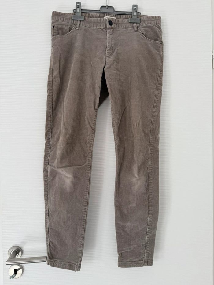 Pantalon slim skinny droit en velours beige gris clair