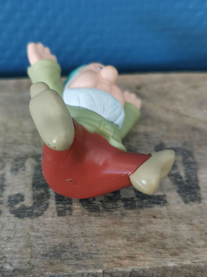 Dormeur des 7 nains Disney - photo numéro 5