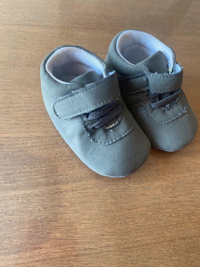 Chaussures bébé gris - photo numéro 2